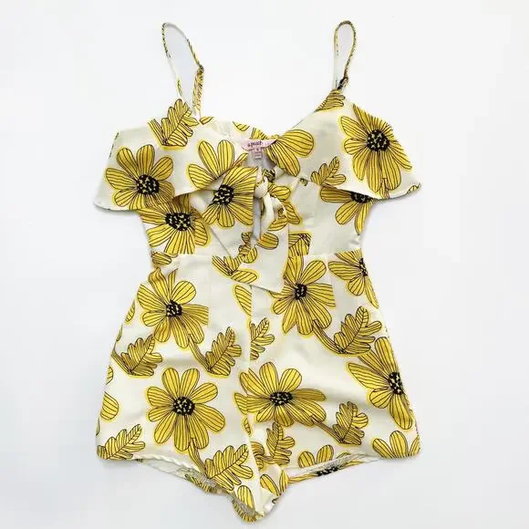 Nasty Gal Sleeveless Yellow Floral Daisy Print Ruffle Tie Front Romper Small - Picture 4 of 15